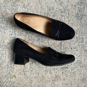 Naturalizes Black Suede Women's Heels With Buckle size 10W